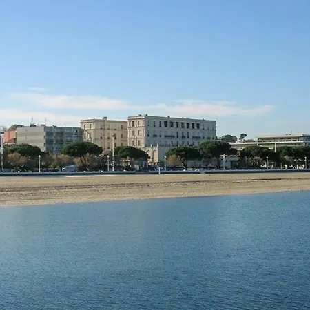 1 Bedroom Beautiful In Apartment Arcachon